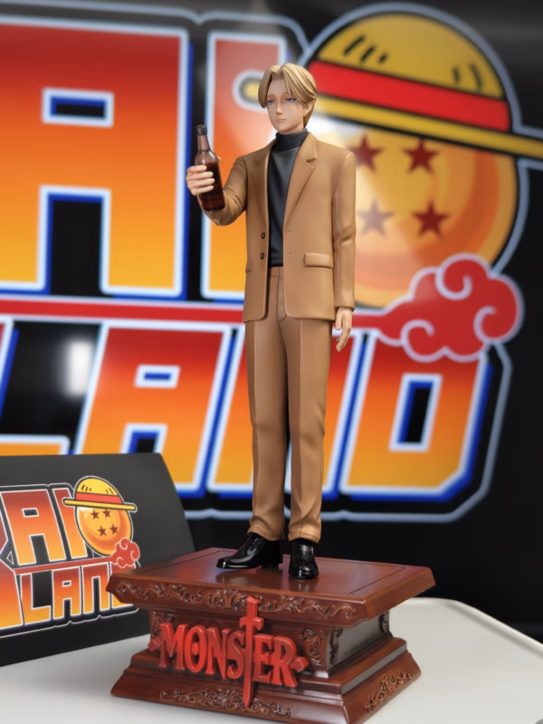 Monster DS × Super Studio Johan Liebert Resin Statue 8