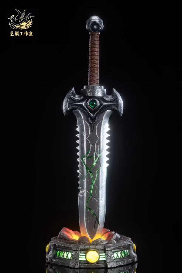 World of Warcraft Yi Chao Studio Frostmourne Greatsword Resin Statue 3