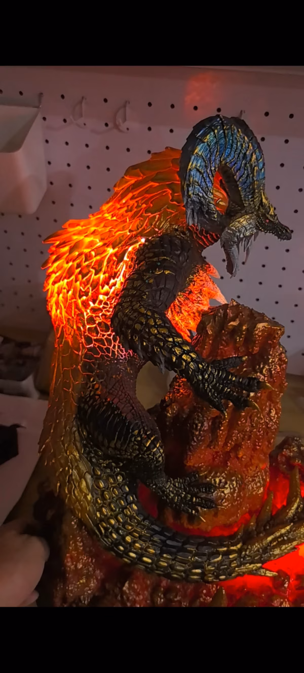 Monster Hunter BlackFatalis Studio Kulve Taroth Resin Statue 4