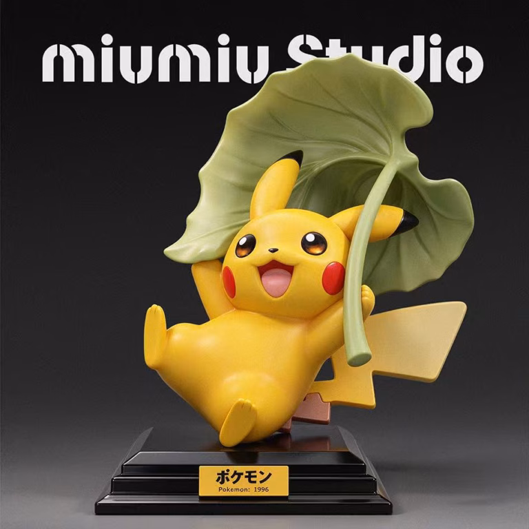Pokémon miumiu Studio Gliding Pikachu Resin Statue